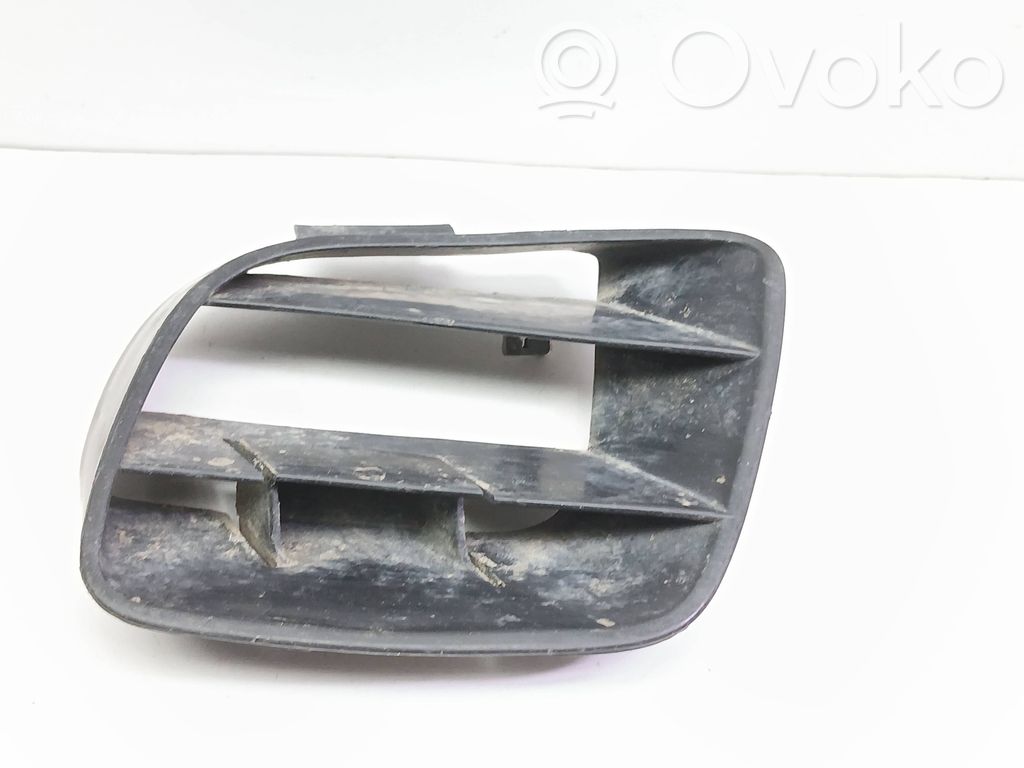 Audi 80 90 B3 Mascherina inferiore del paraurti anteriore 