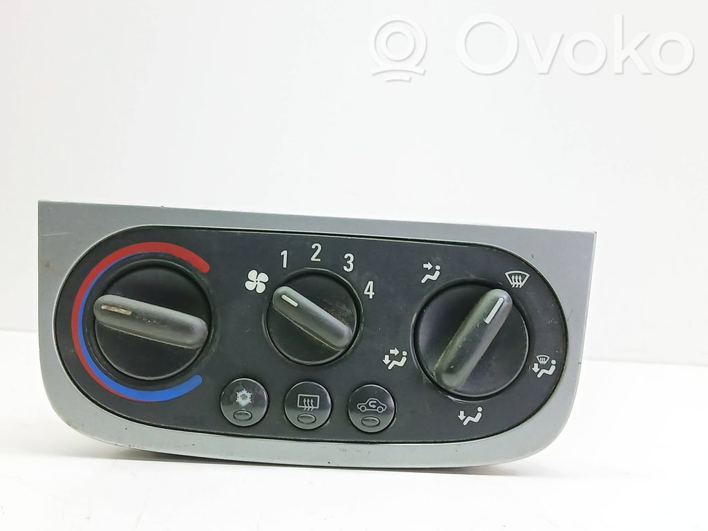 Opel Combo C Climate control unit 