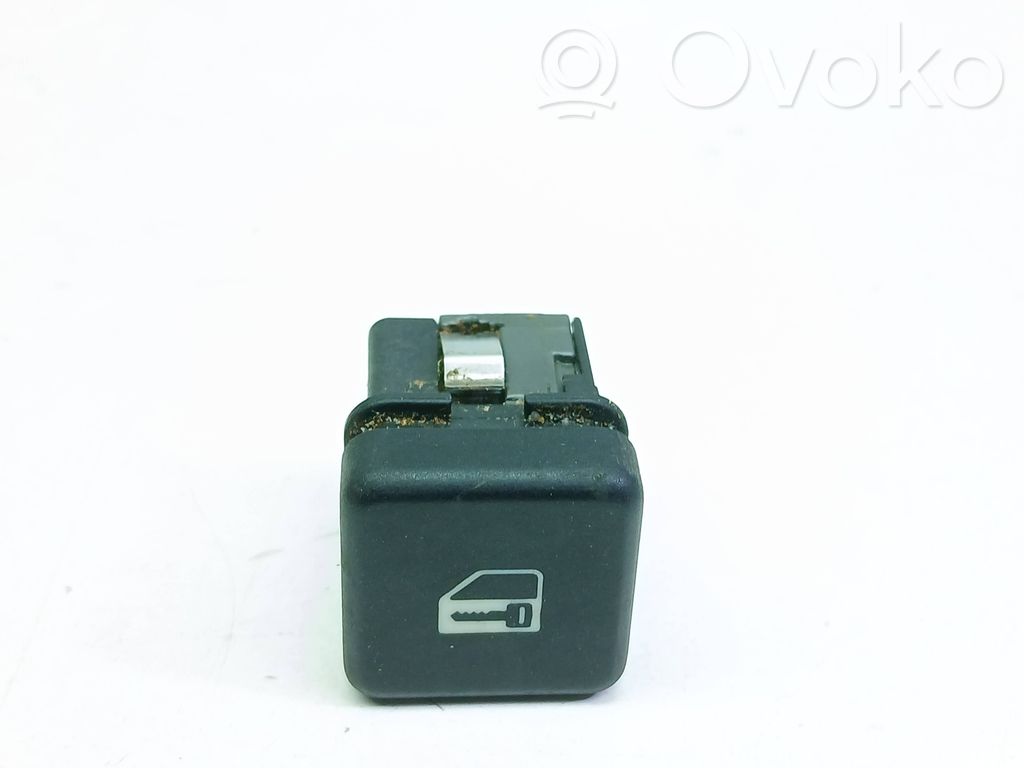 BMW 5 E39 Interruttore a pulsante della chiusura centralizzata 