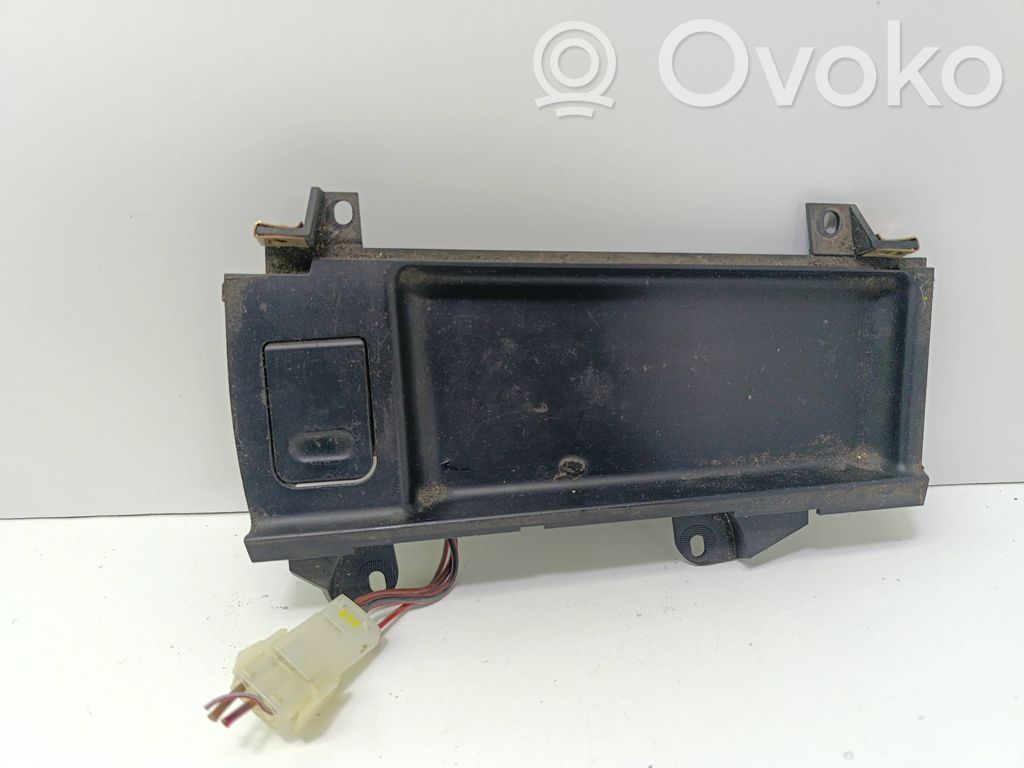BMW 5 E39 12 V Socket (front) 