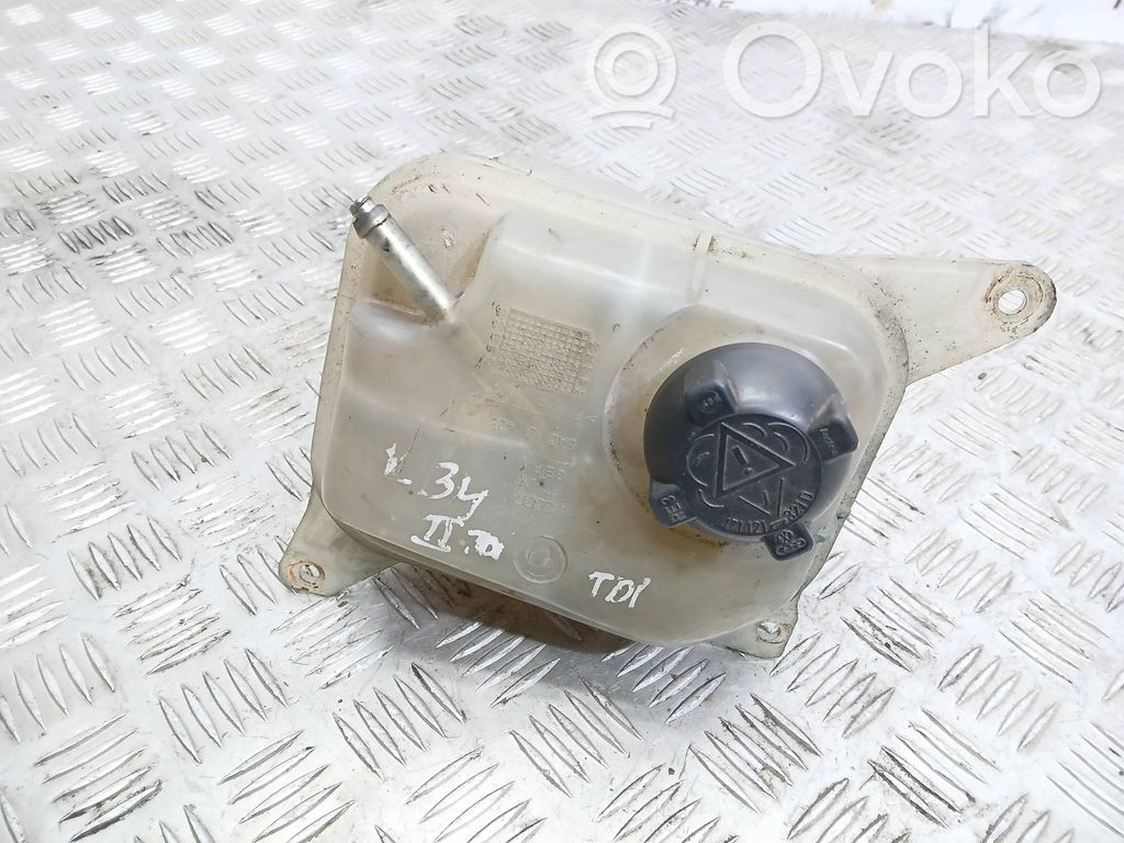 Audi 80 90 S2 B4 Aušinimo skysčio išsiplėtimo bakelis 