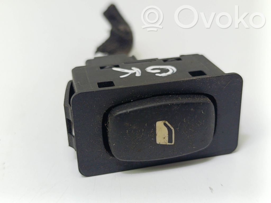 Electric window control switch   14889170