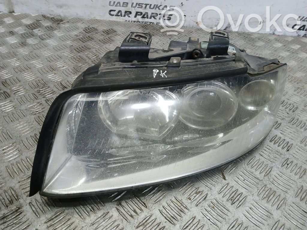 Audi A4 S4 B6 8E 8H Lampa przednia 