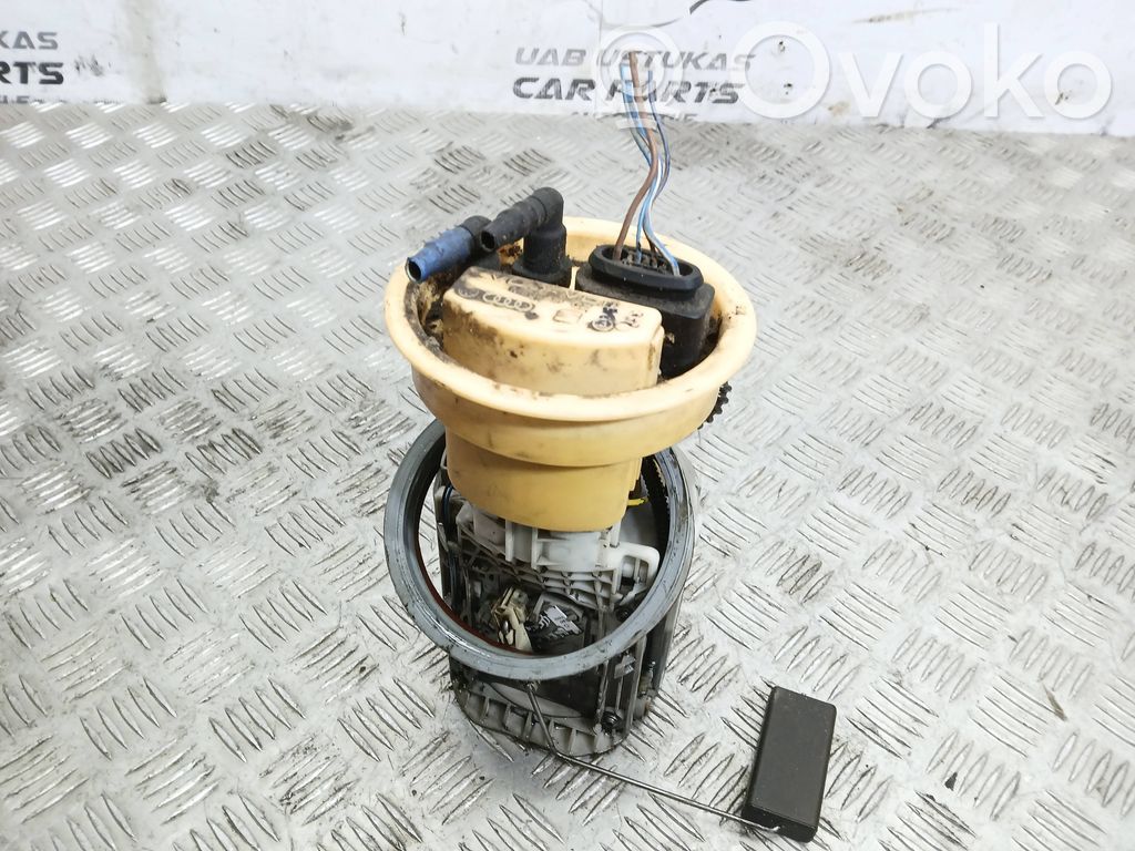 Volkswagen Polo IV 9N3 Bomba interna de combustible 
