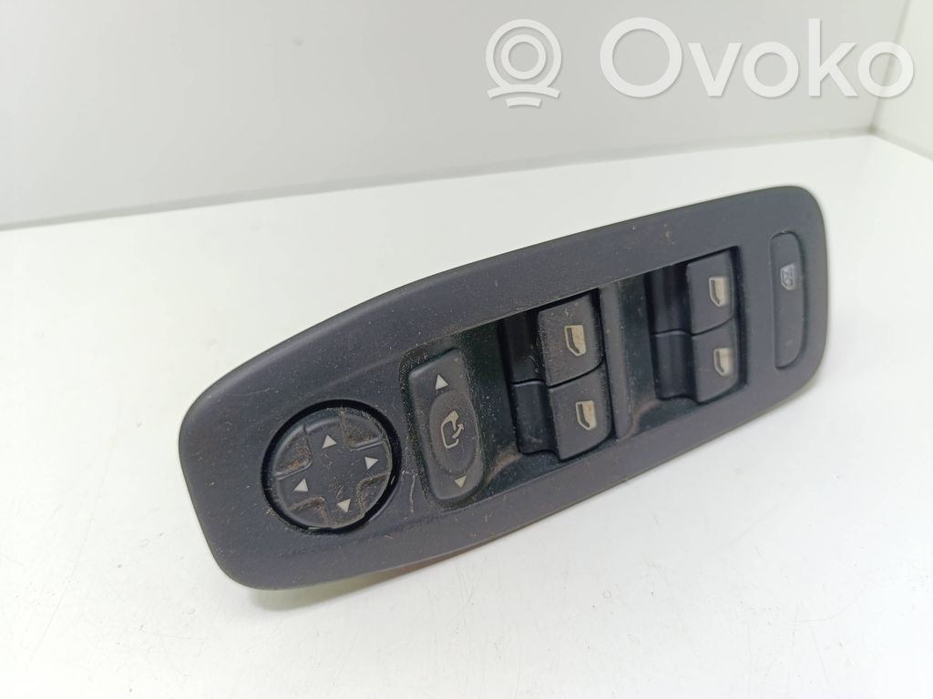 Comutator comandă geamuri electrice   96749624ZD
