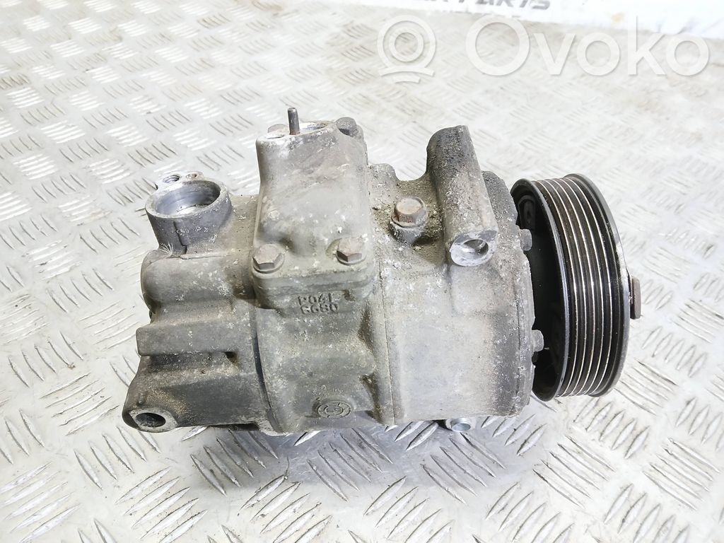 Volkswagen PASSAT B6 Compresor (pompă) aer condiționat (A/C) 