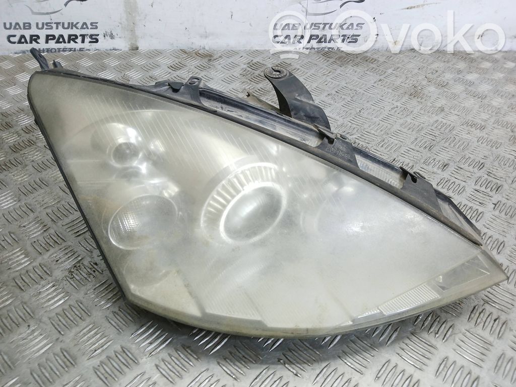 Ford Focus Headlight/headlamp 