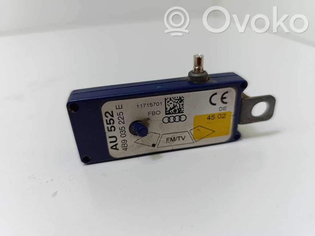 Audi A6 S6 C5 4B Pystyantennivahvistin 
