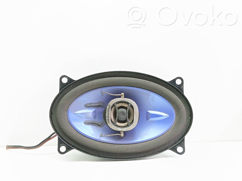 Altavoz de la puerta delantera