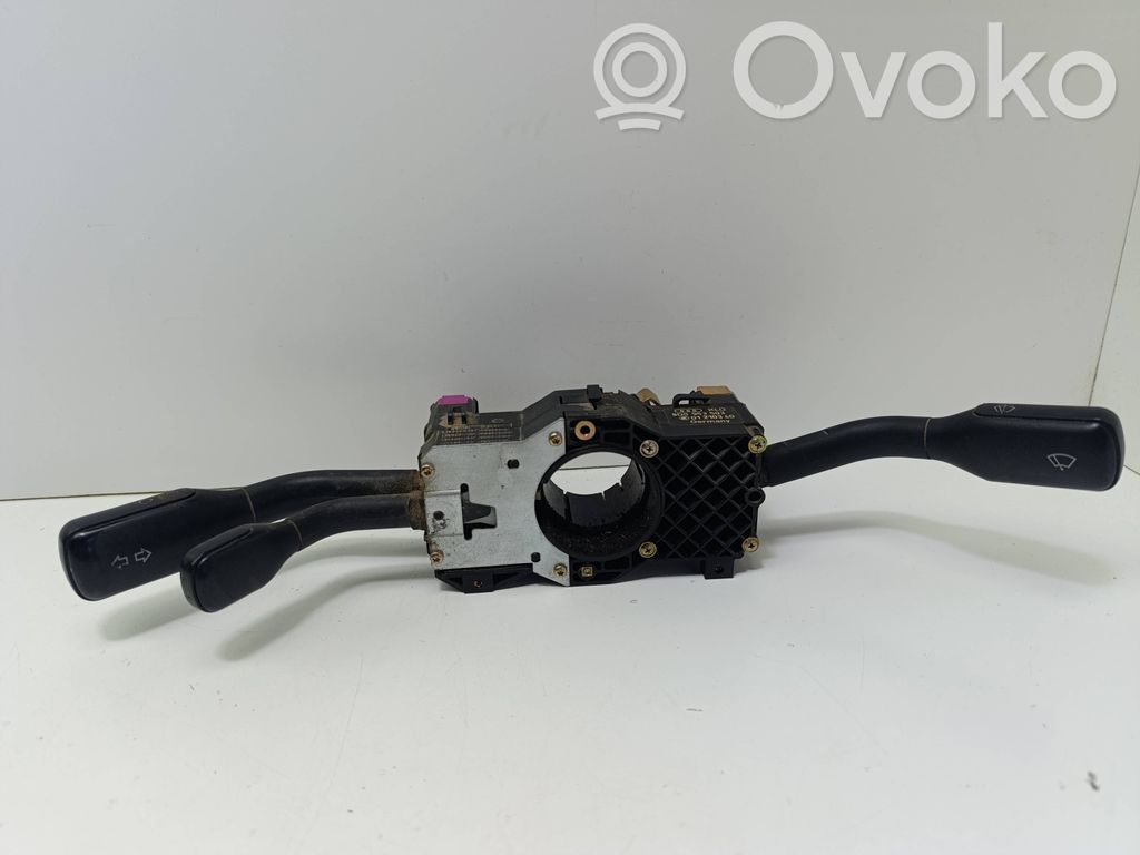 Audi A6 S6 C4 4A Leva/interruttore dell’indicatore di direzione e tergicristallo 