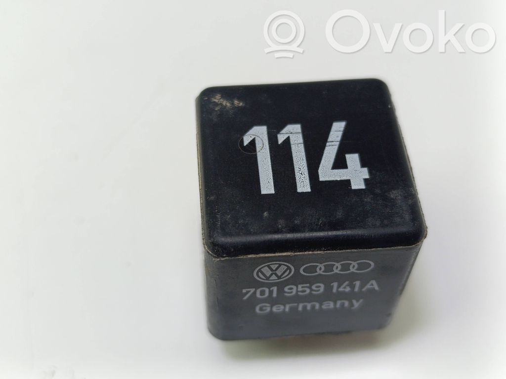 Audi A6 S6 C4 4A Muu rele 