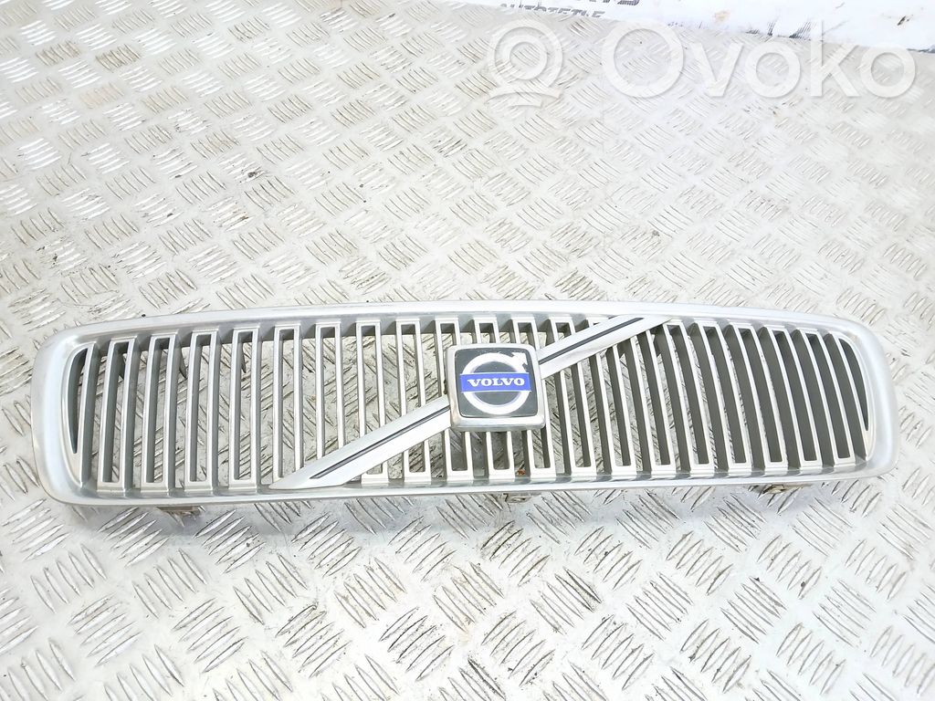 Volvo V70 Griglia superiore del radiatore paraurti anteriore 