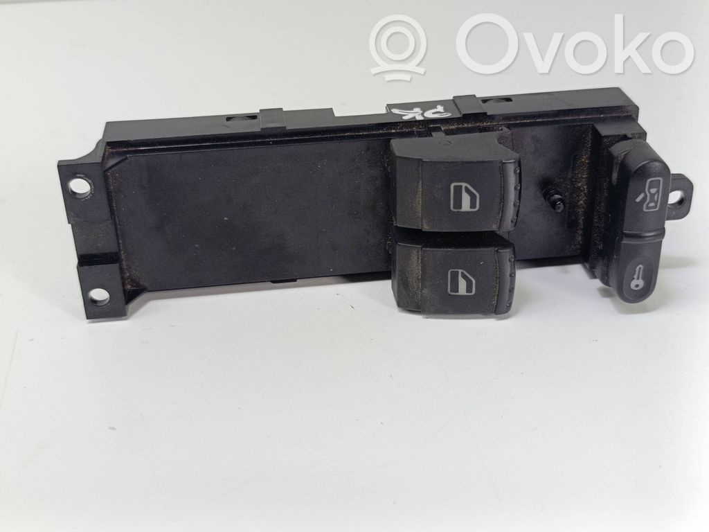 Comutator comandă geamuri electrice   1J3959857