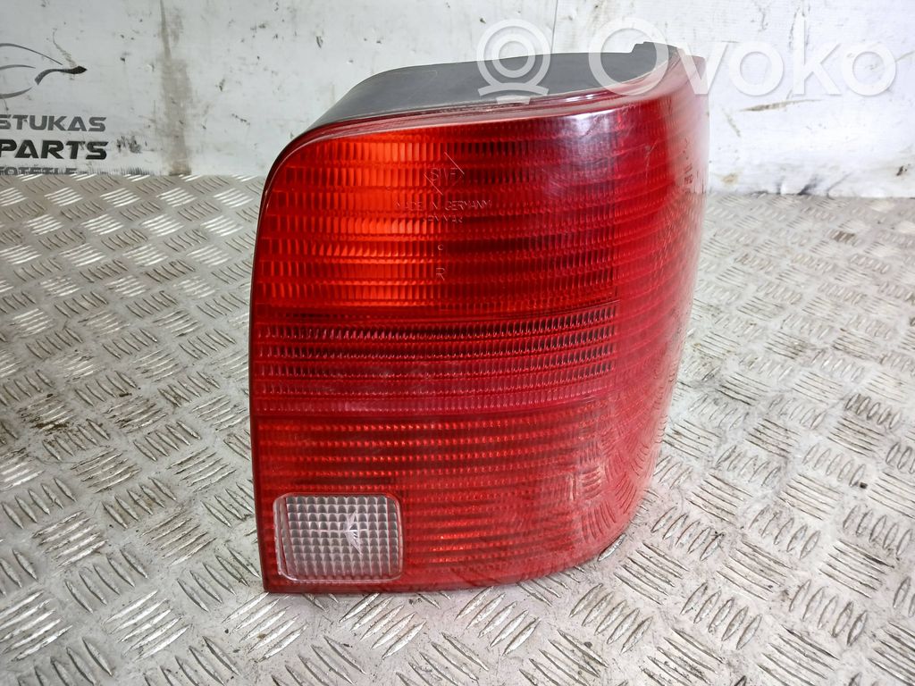 Volkswagen PASSAT B5 Lampa tylna