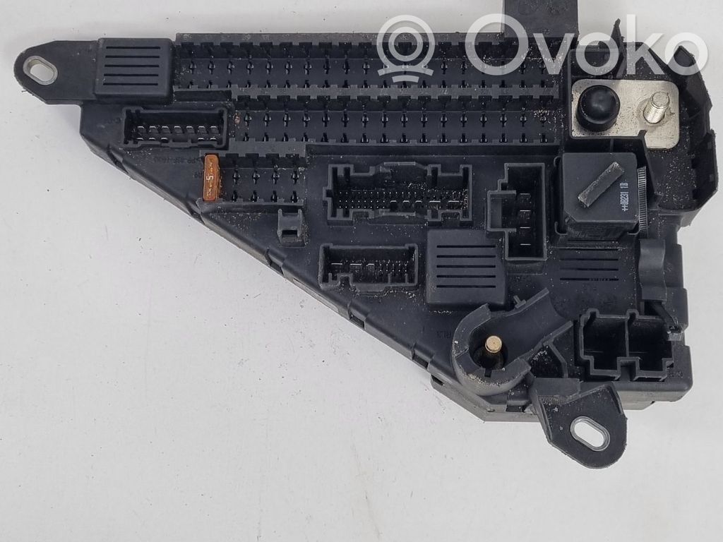 BMW 5 E60 E61 Fuse module 