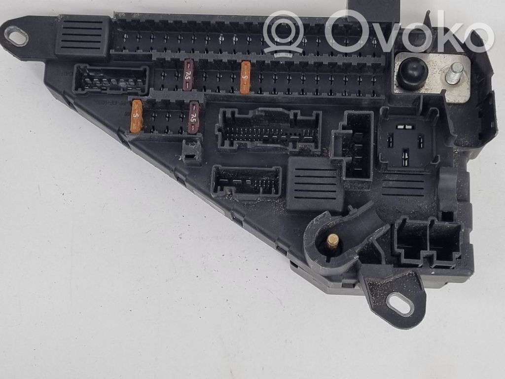 BMW 5 E60 E61 Fuse module 