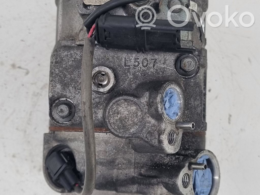 Ilmastointilaitteen kompressorin pumppu (A/C)   4472601851