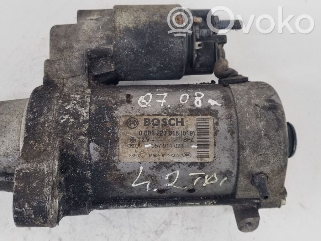 Starter motor   057911023E