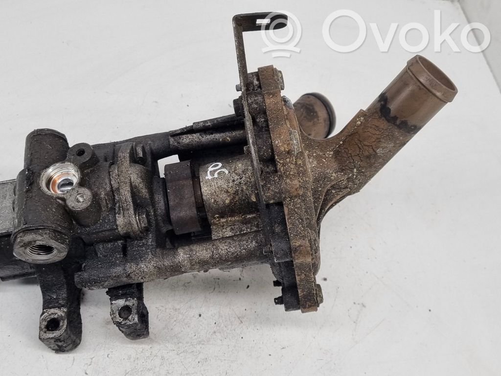 Ohjaustehostimen pumppu   6C113A674AB