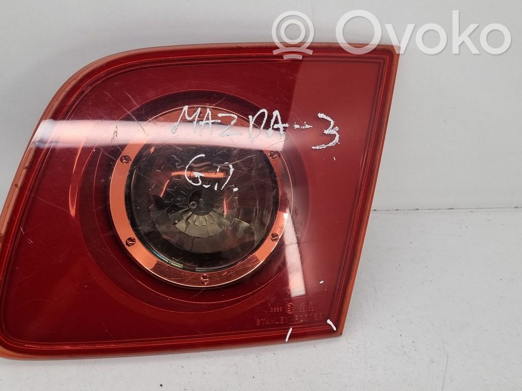 Mazda 3 I Takaluukun takavalot 
