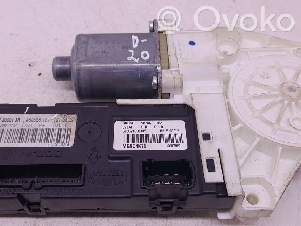Silnik regulatora szyby drzwi przednich   80300013R,962886101