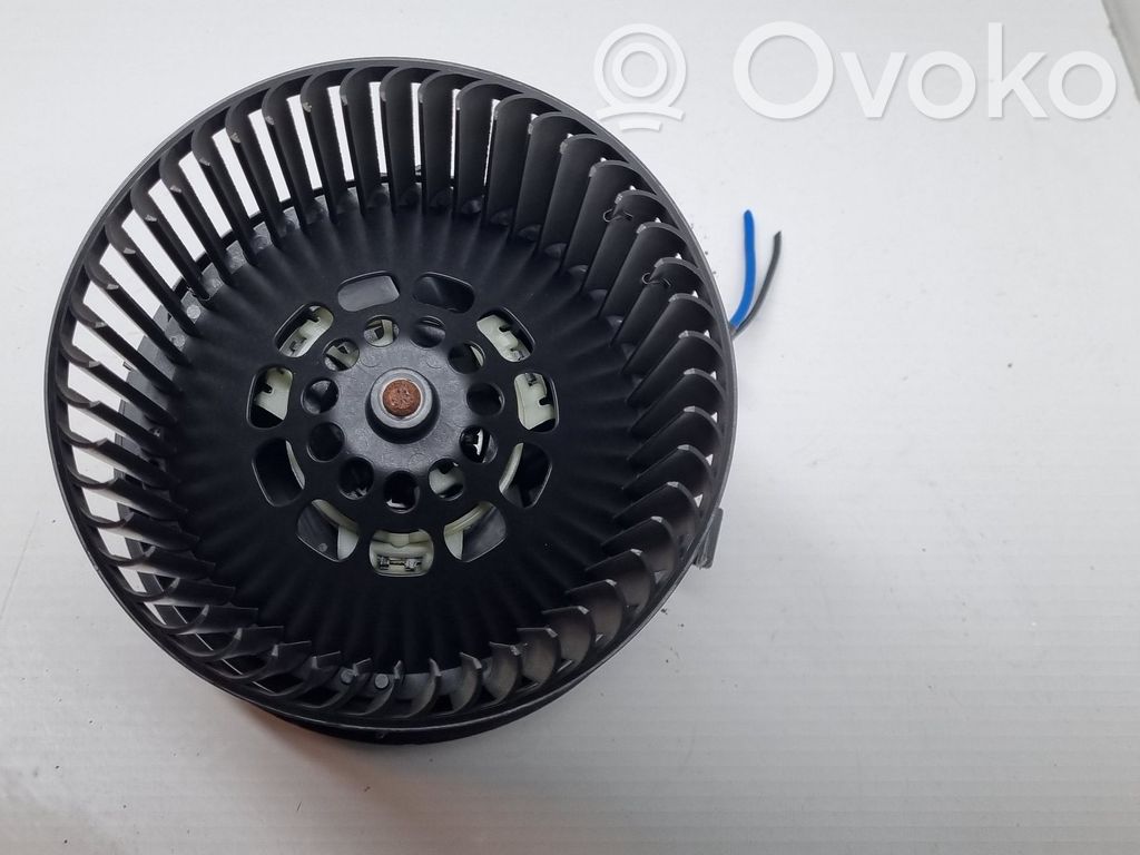 Toyota Aygo AB10 Lämmittimen puhallin 