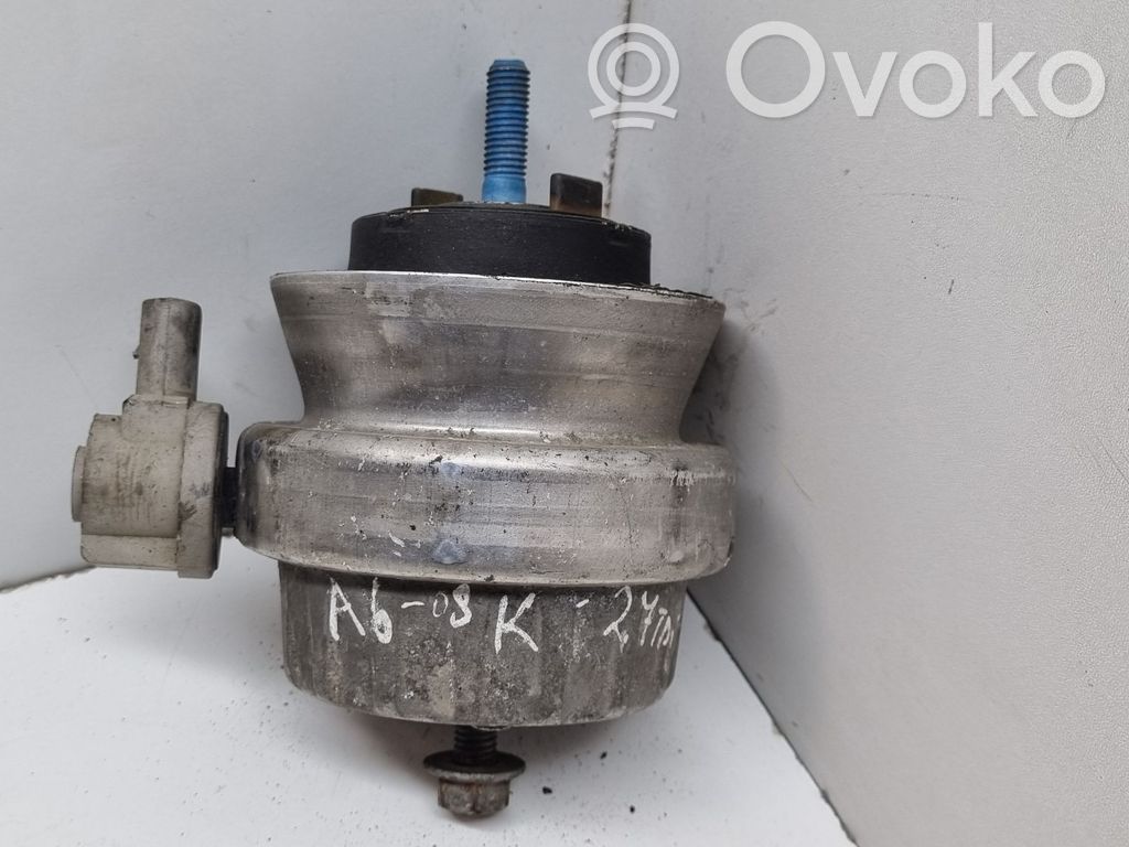 Audi A6 S6 C6 4F Engine mount bracket 