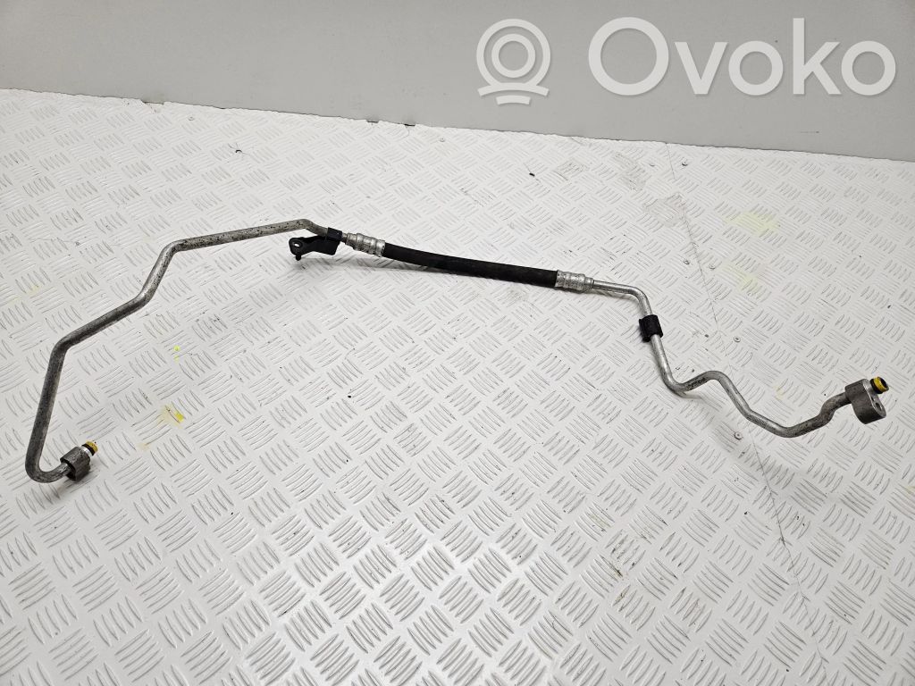 BMW 1 E81 E87 Ilmastointilaitteen putki (A/C) 