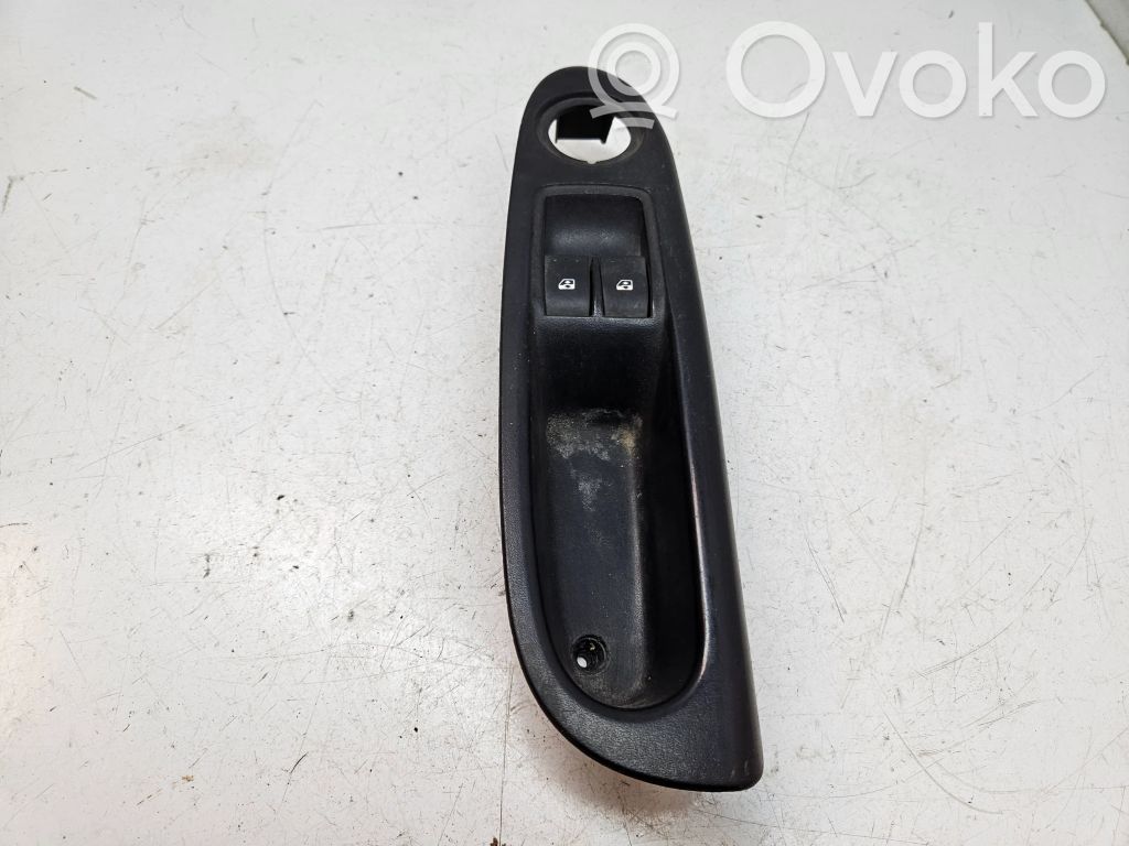 Renault Clio II Electric window control switch 