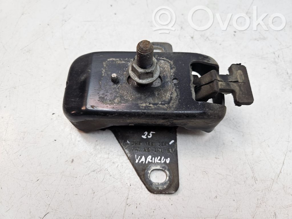 Volkswagen Amarok Engine mount bracket 