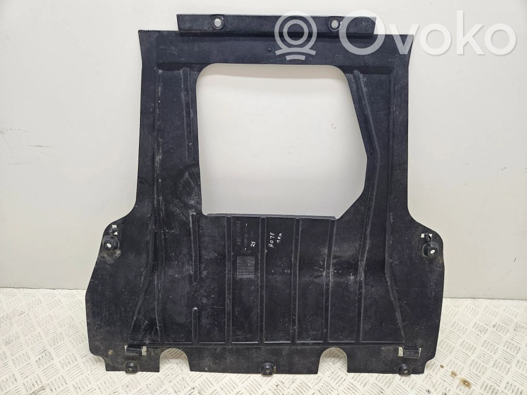 Nissan Note (E11) Cache de protection sous moteur 