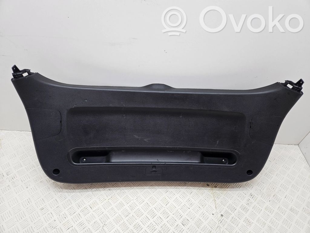 KIA Sportage Tailgate/boot cover trim set 