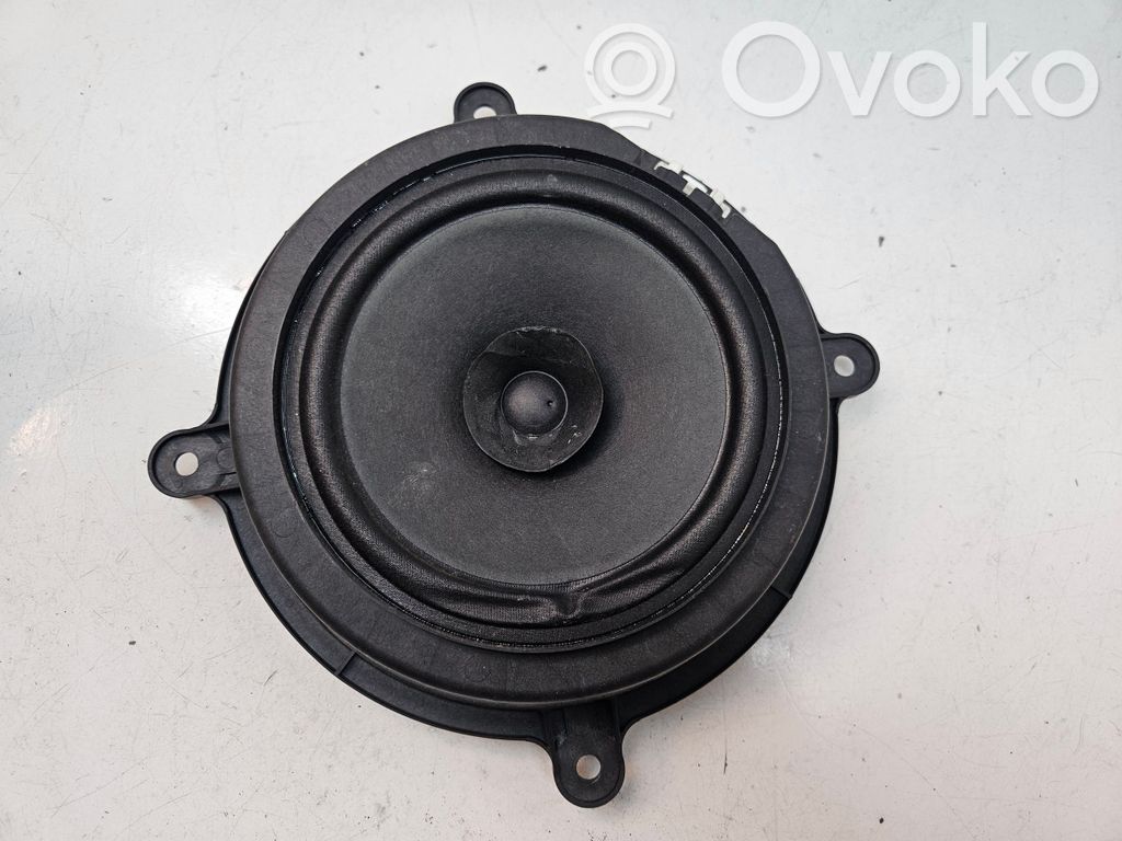 Mazda 6 Etuoven kaiutin 