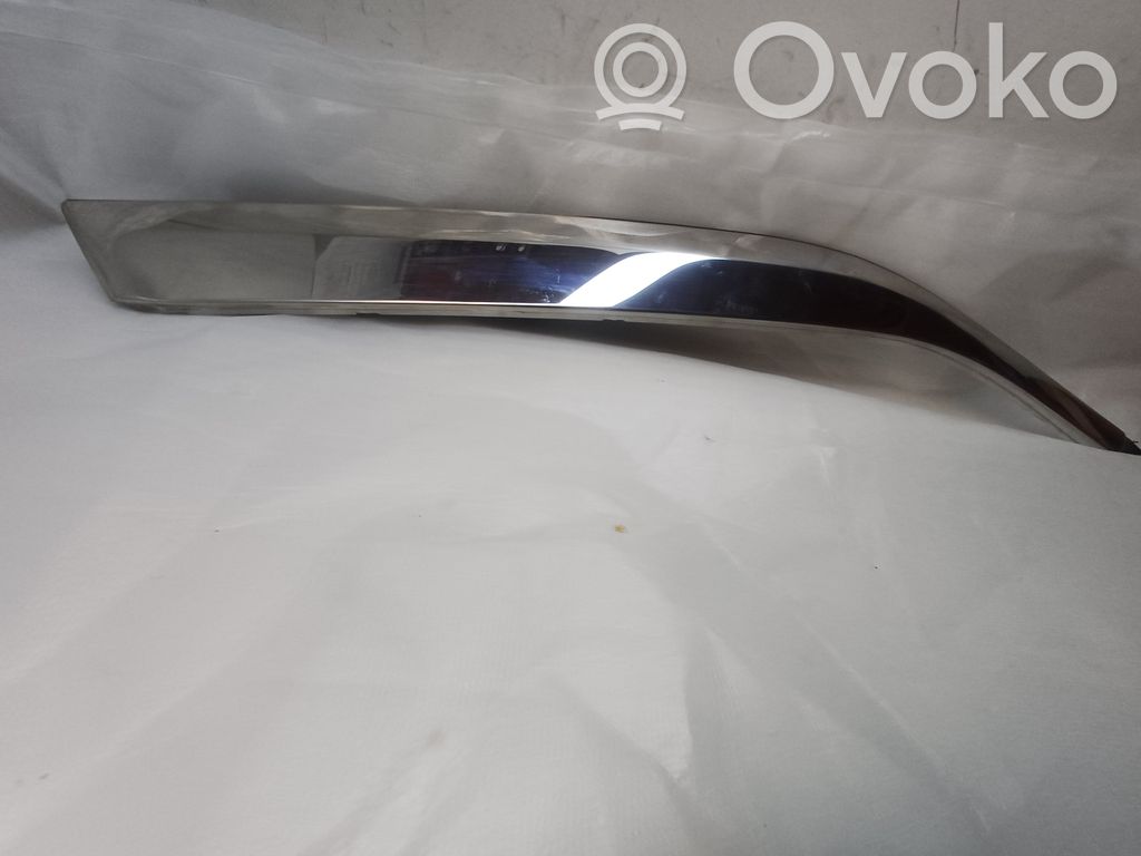 Peugeot 5008 II Galinio šoninio stiklo apdaila 