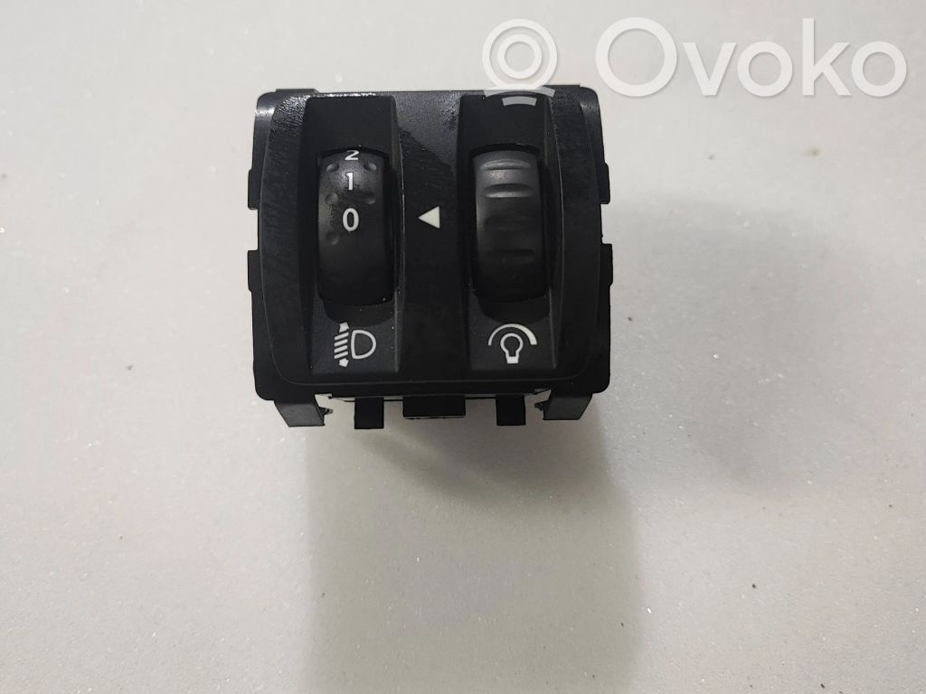 Headlight level height control switch   251900567R