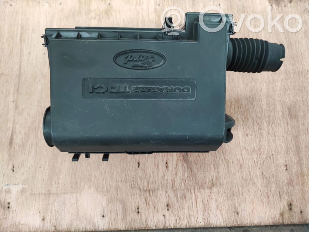 Air filter box   6899538,6C119600,N8U4A