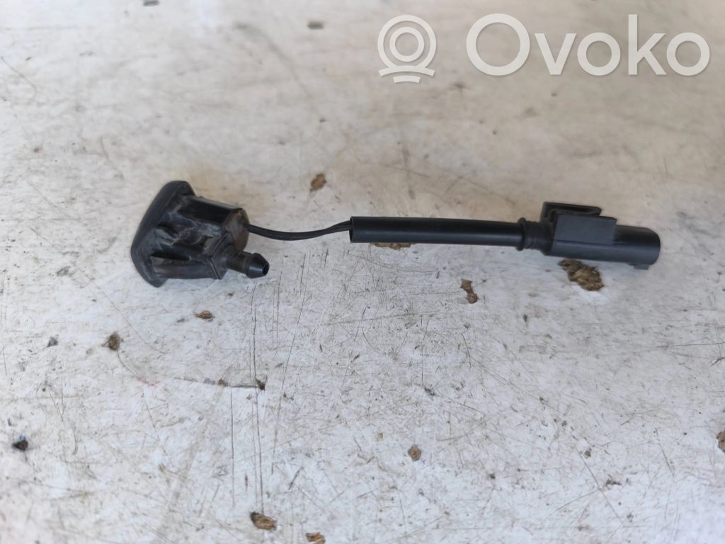 BMW 5 E60 E61 Windshield washer spray nozzle 