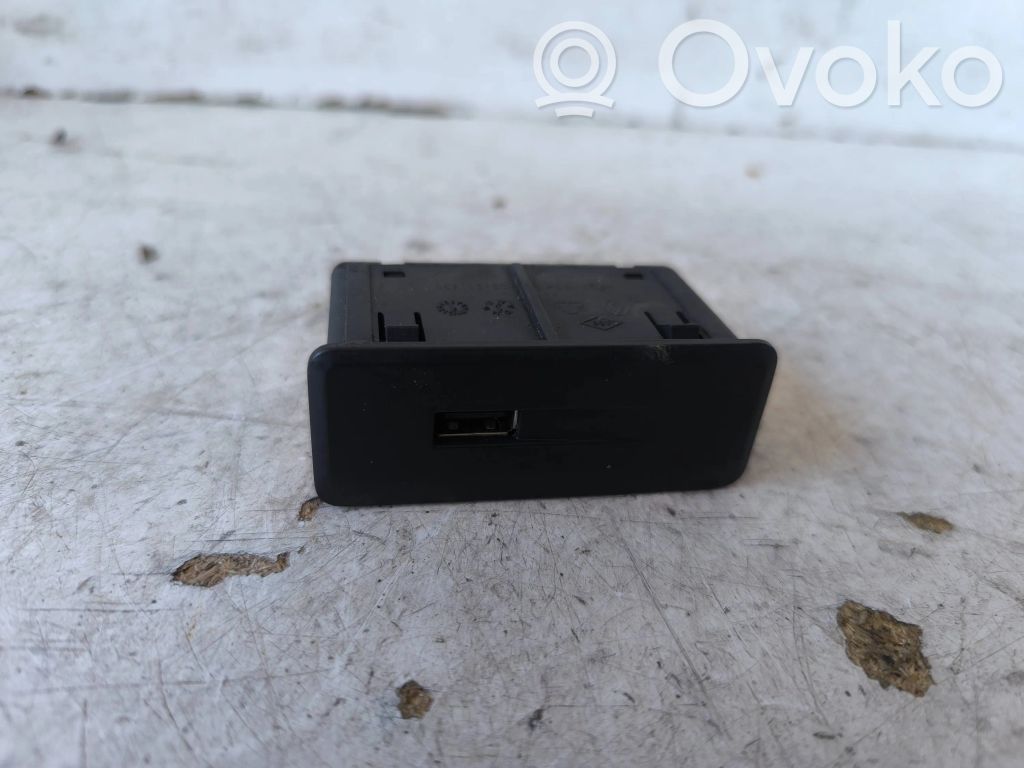 USB socket connector   DEE01430