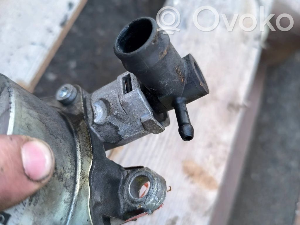 Opel Vivaro Alipainepumppu 