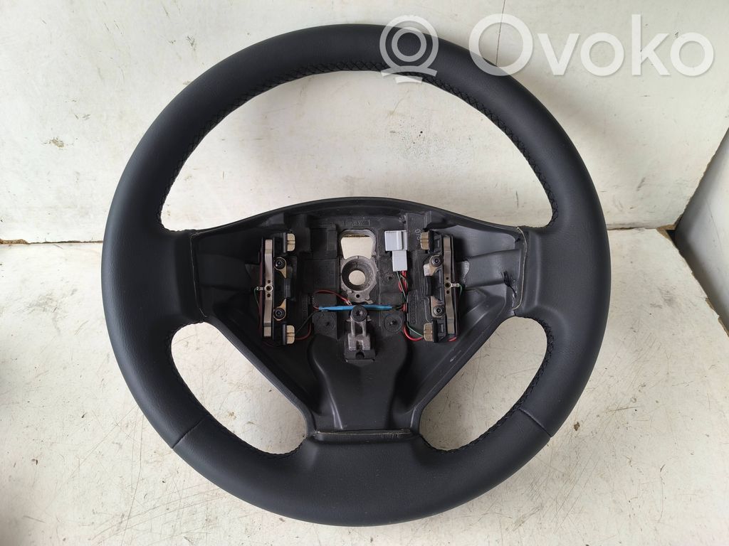 Opel Vivaro Ohjauspyörä 