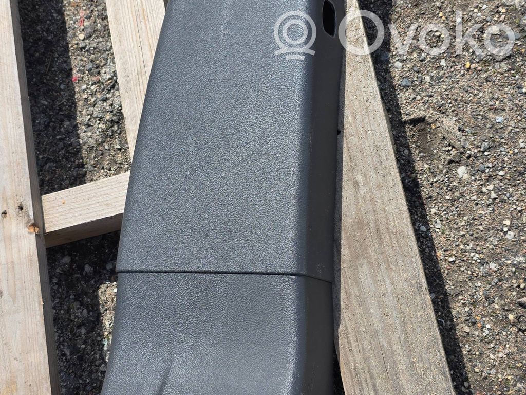 Osłona dolna słupka / B   BK21V243W12BAW,BK21V243W06B,BK21V243W06C,BK21V243W12C,BK21V243W12CAW