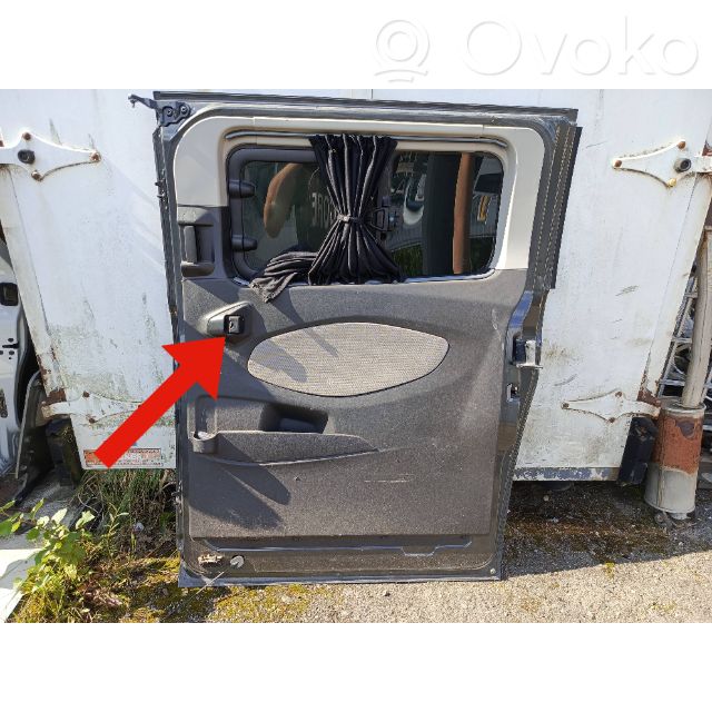 Ford Tourneo Custom Liukuoven lista 