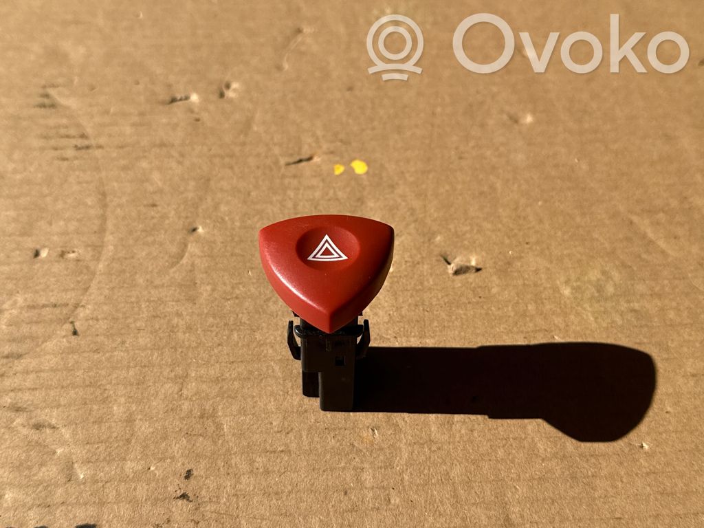 Opel Vivaro Hazard light switch 