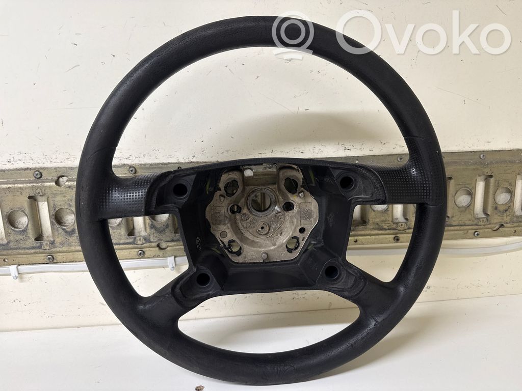 Volkswagen Caddy Ohjauspyörä 