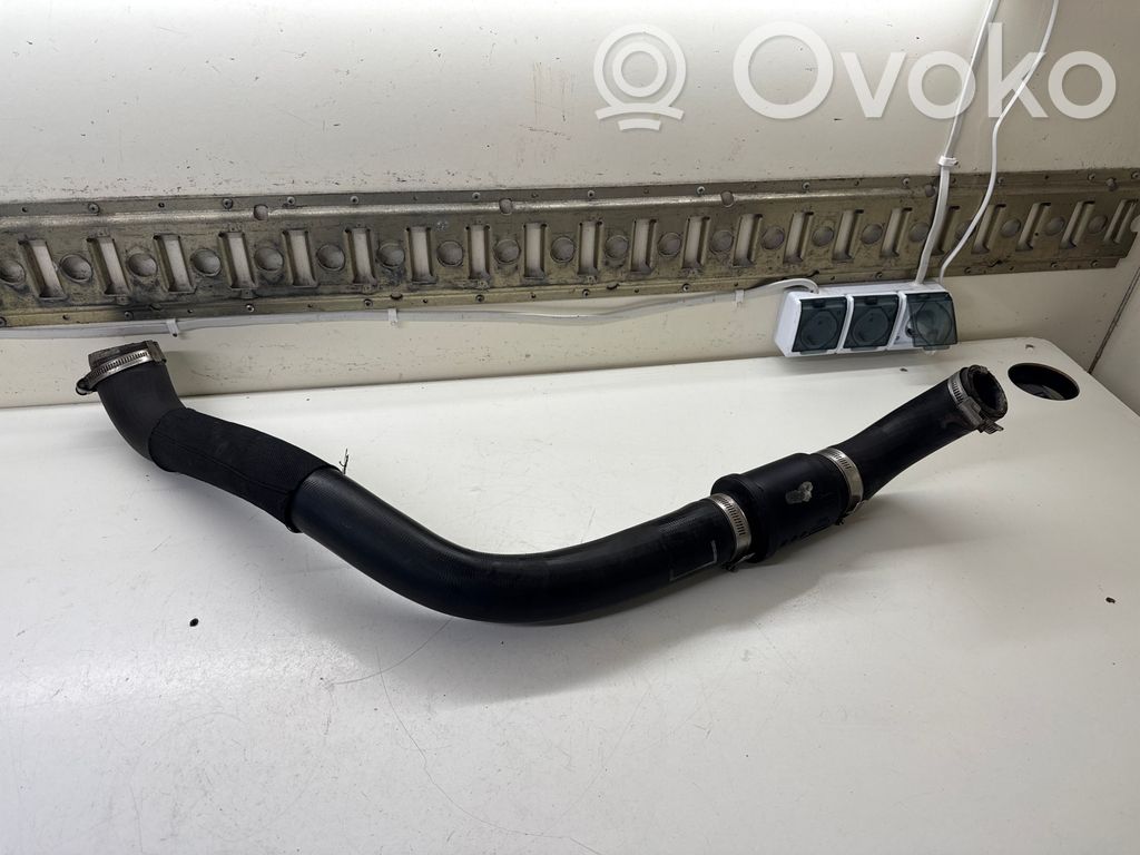 Engine coolant pipe/hose   R7TZC