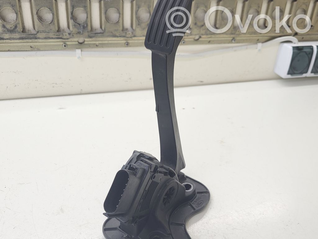 Accelerator throttle pedal   6C119F836CD,6PV00923820
