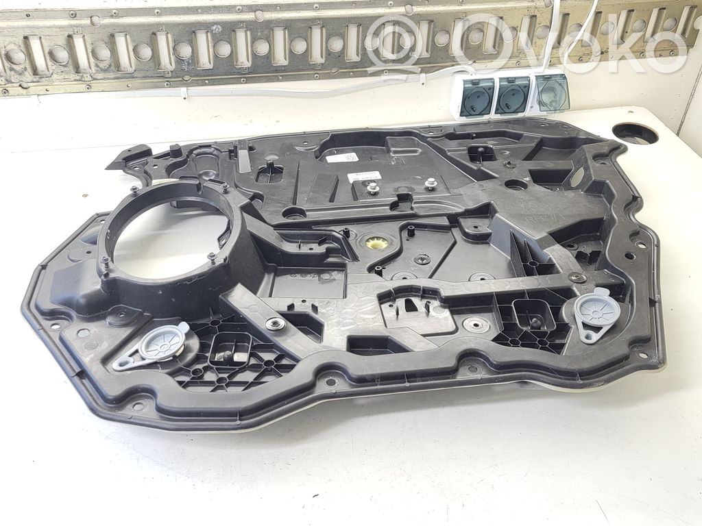 Ram 1500 Front window lifting mechanism without motor 