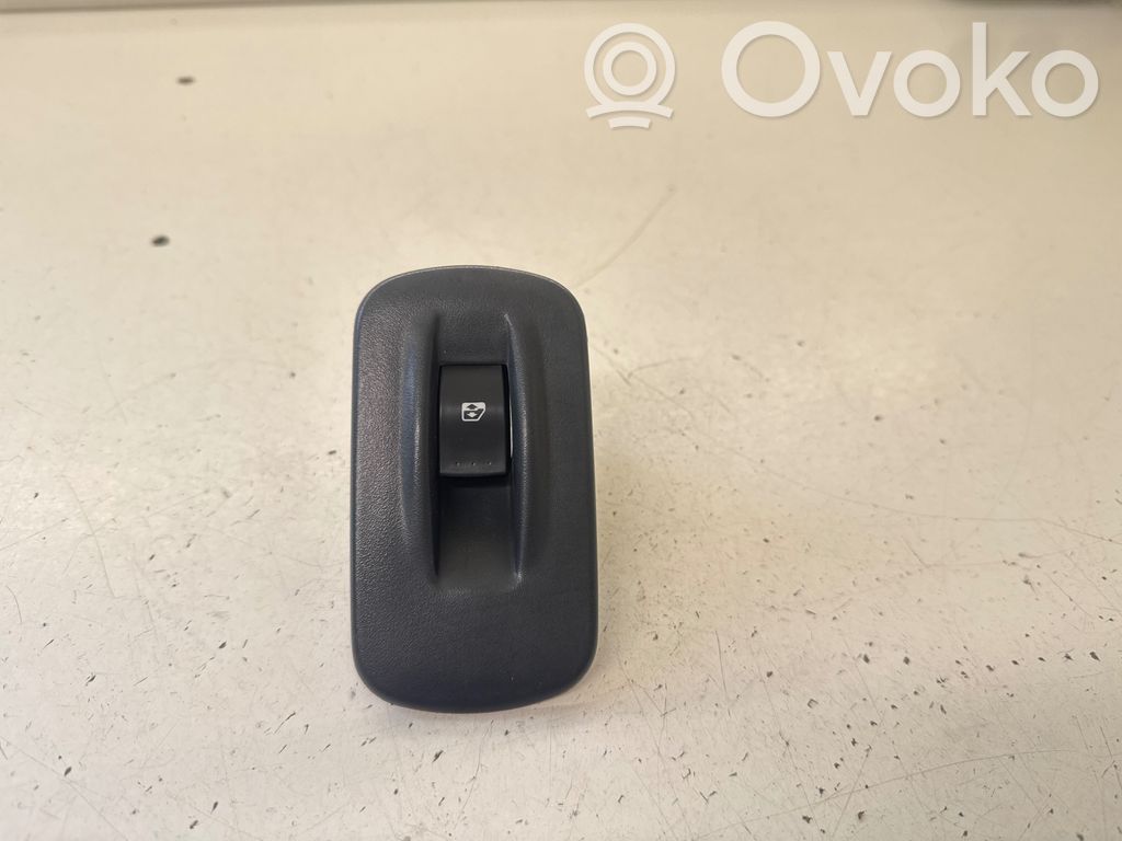 Opel Vivaro Electric window control switch 