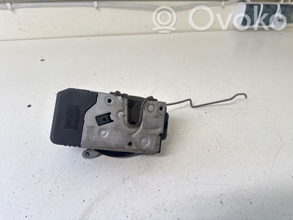 Renault Trafic II (X83) Loading door lock 