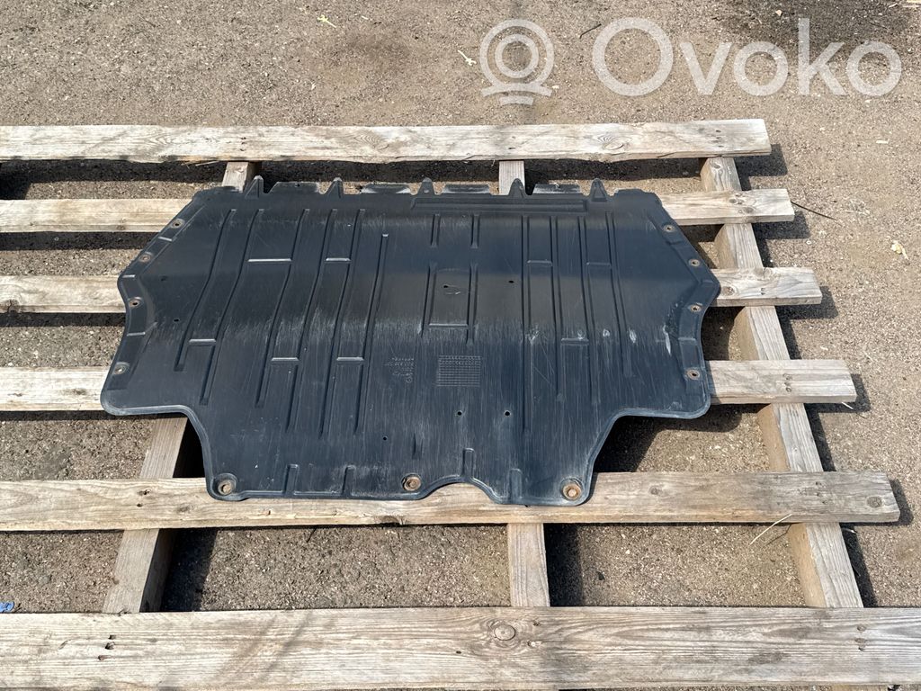 Engine splash shield/under tray   5C0825237